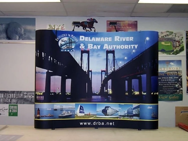 Magnetic popup display system